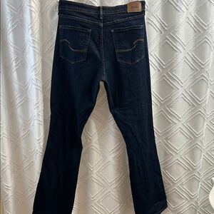 Women’s Dark Blue Levi Jeans